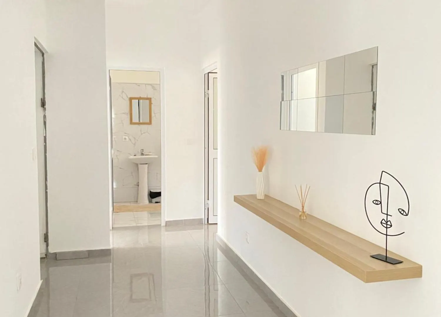 Sea View & Balcony Modern Apartment In Pedra Badejo